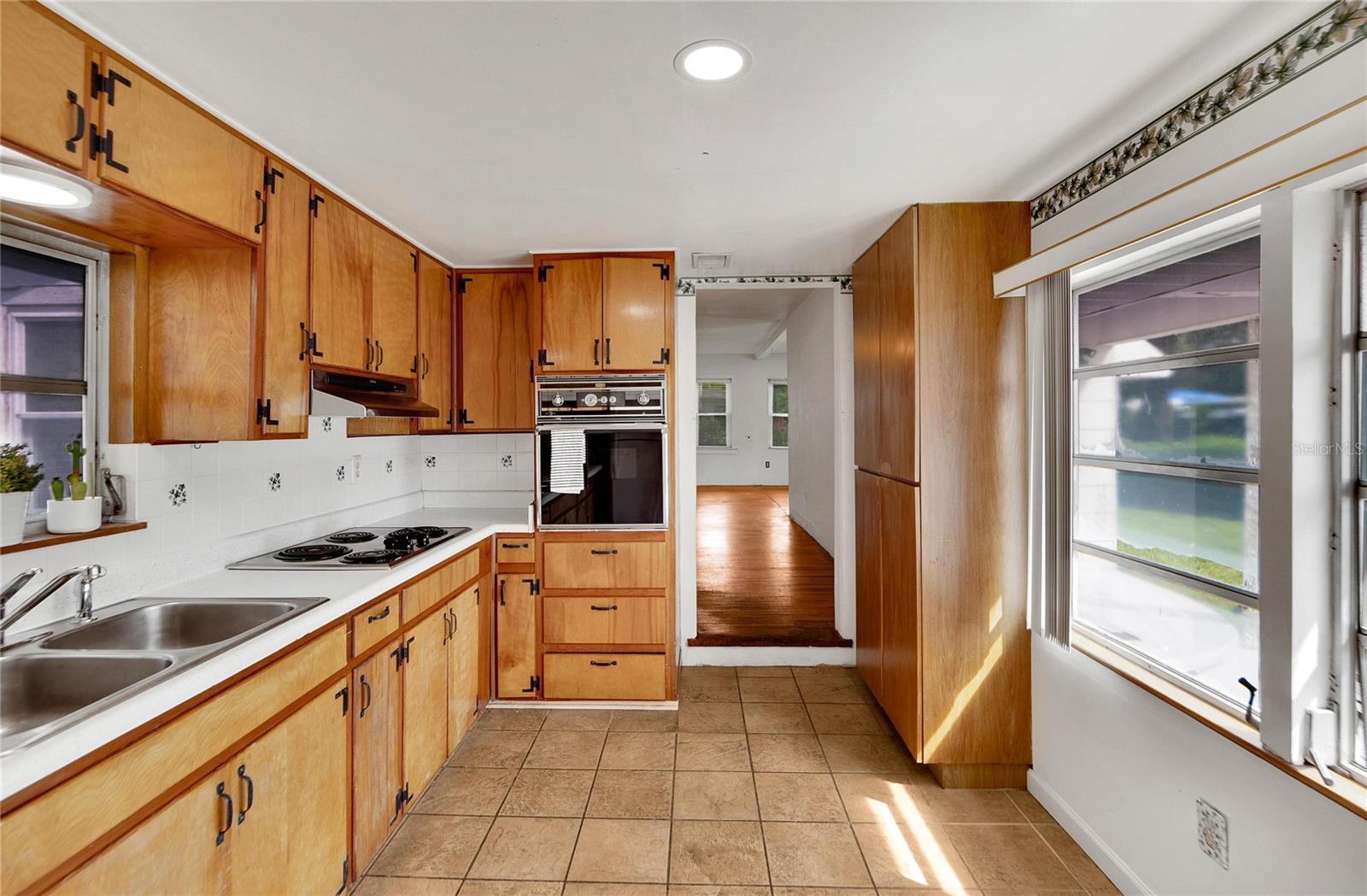 Image 18 of 53 For 11718 N Ola Ave
