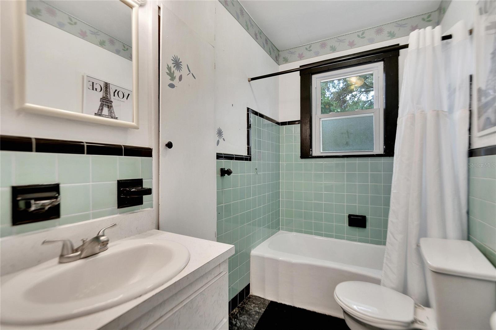 Image 40 of 53 For 11718 N Ola Ave