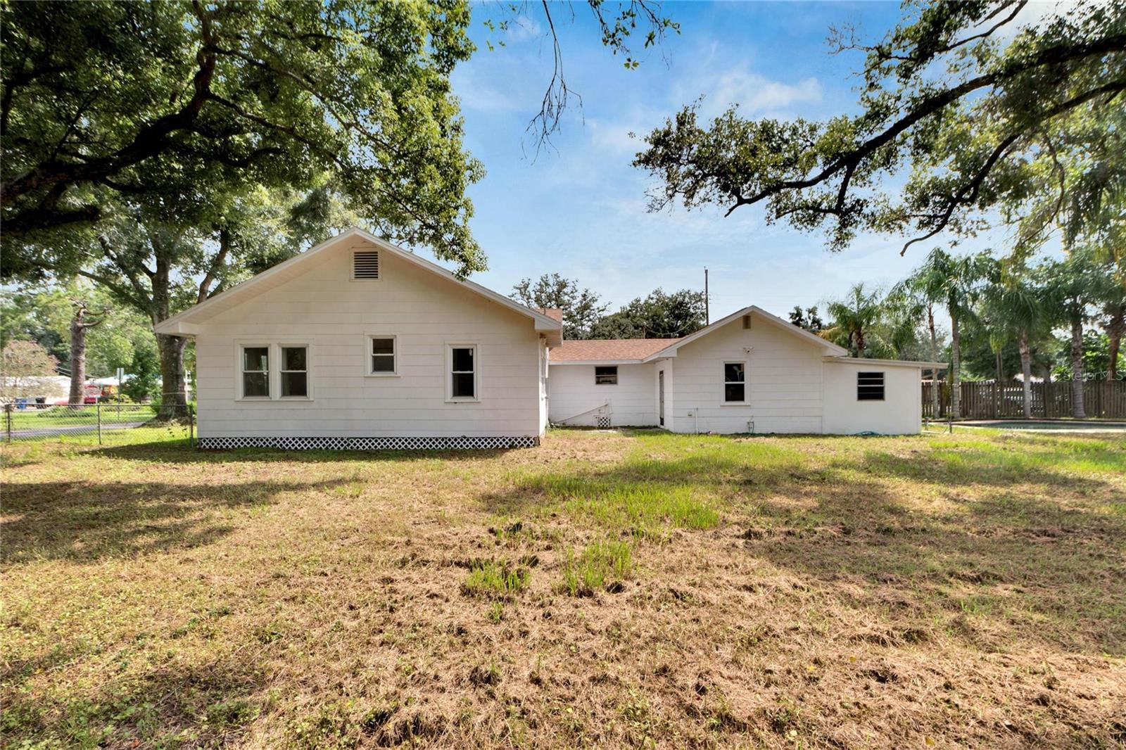 Image 44 of 53 For 11718 N Ola Ave