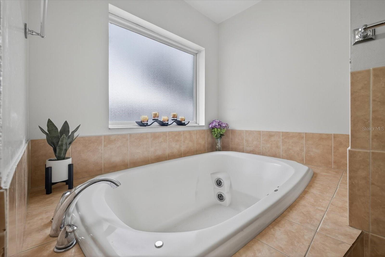 Image 12 of 28 For 420 Lewis Boulevard Se