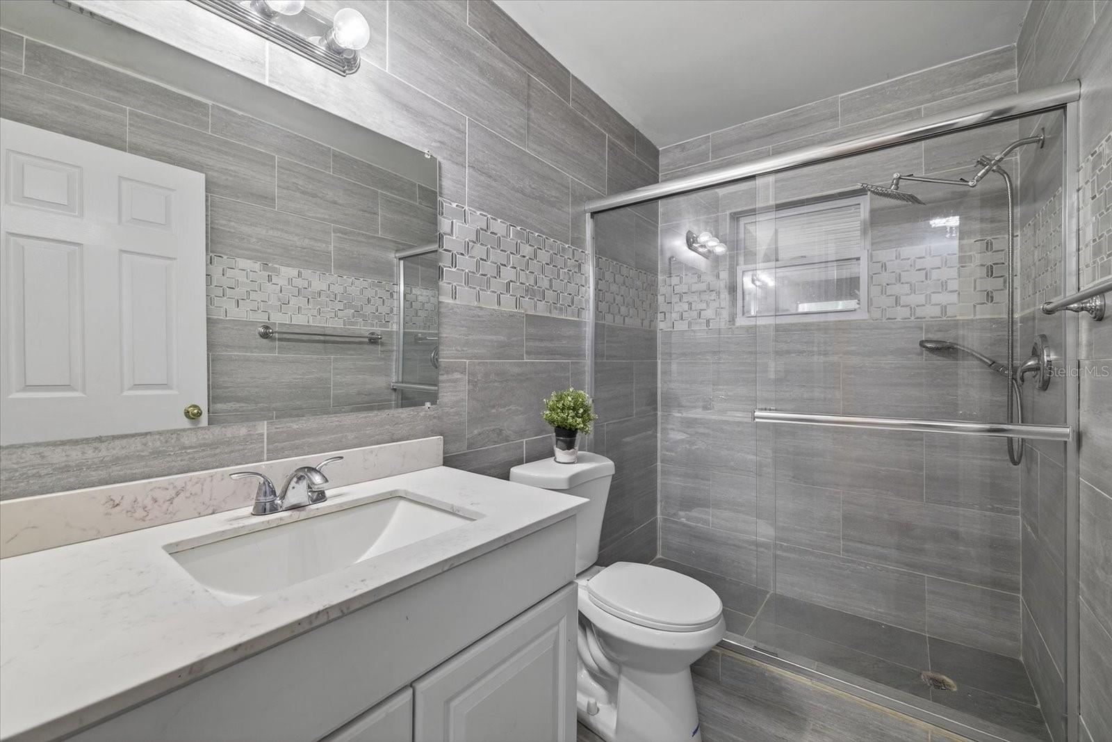 Image 18 of 28 For 420 Lewis Boulevard Se
