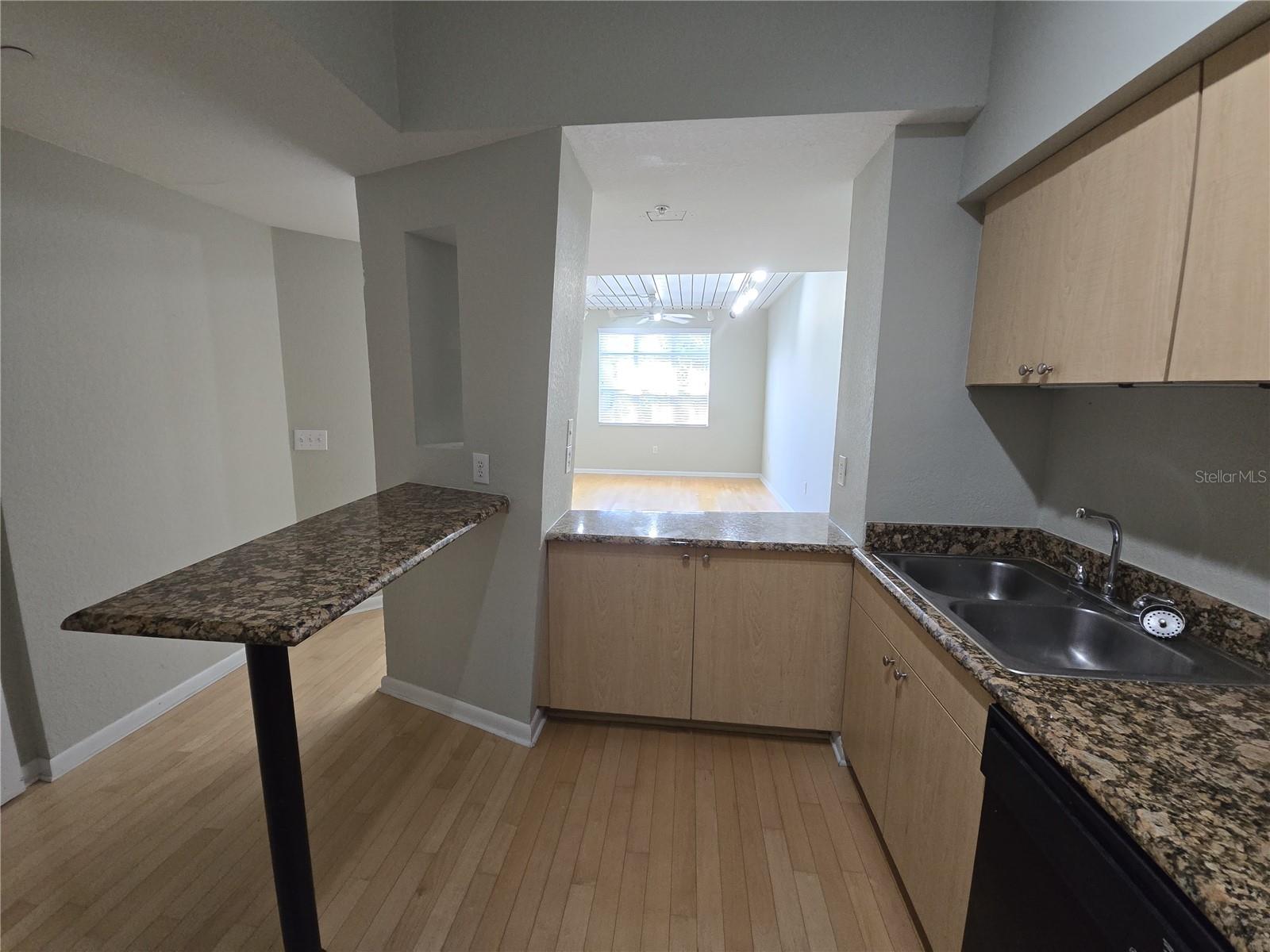 Image 15 of 16 For 2331 Horatio Avenue 612