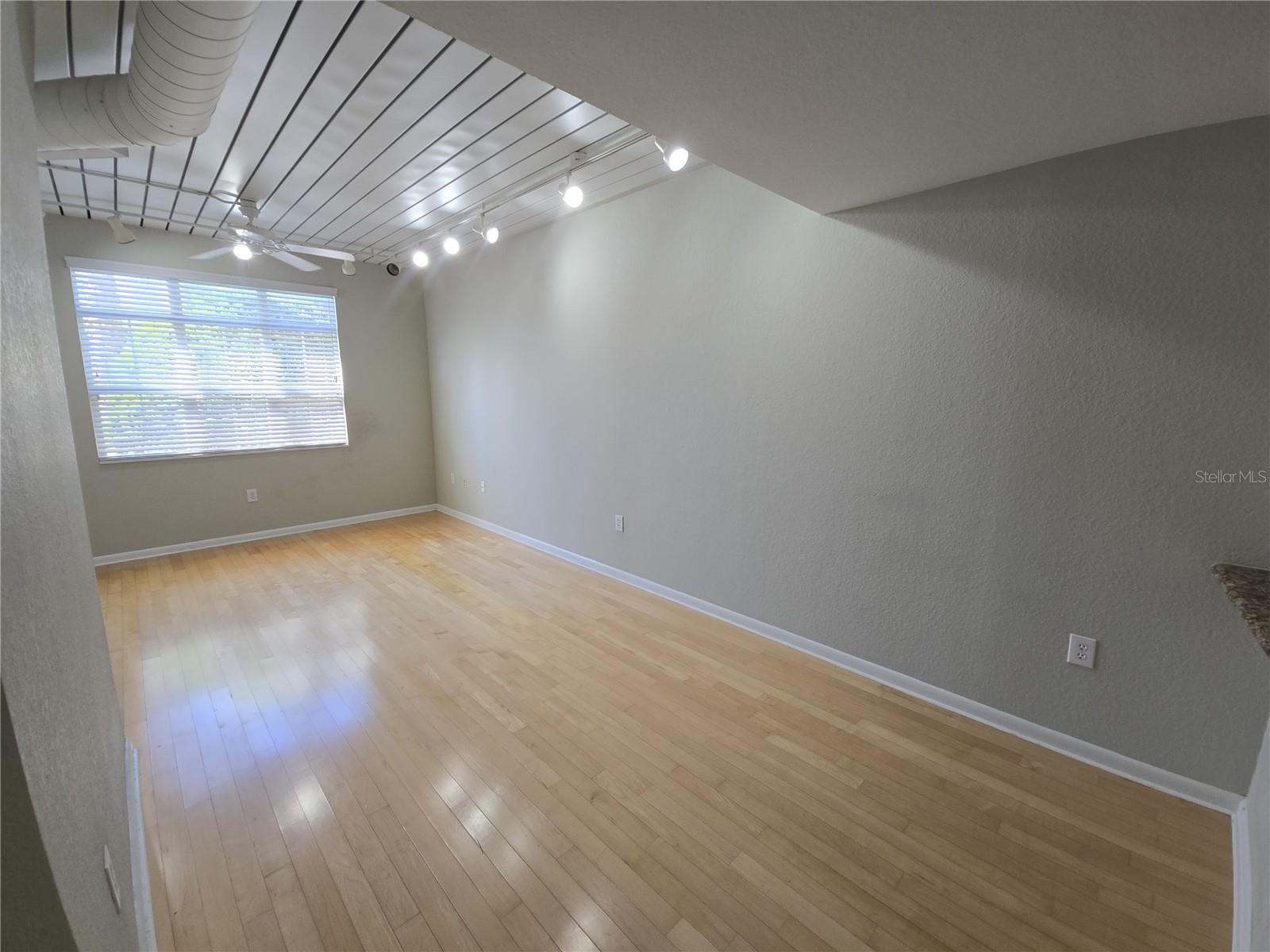 Image 8 of 16 For 2331 Horatio Avenue 612