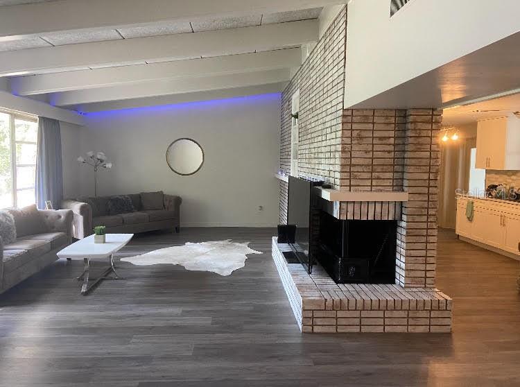 Image 4 of 32 For 813 22nd Street