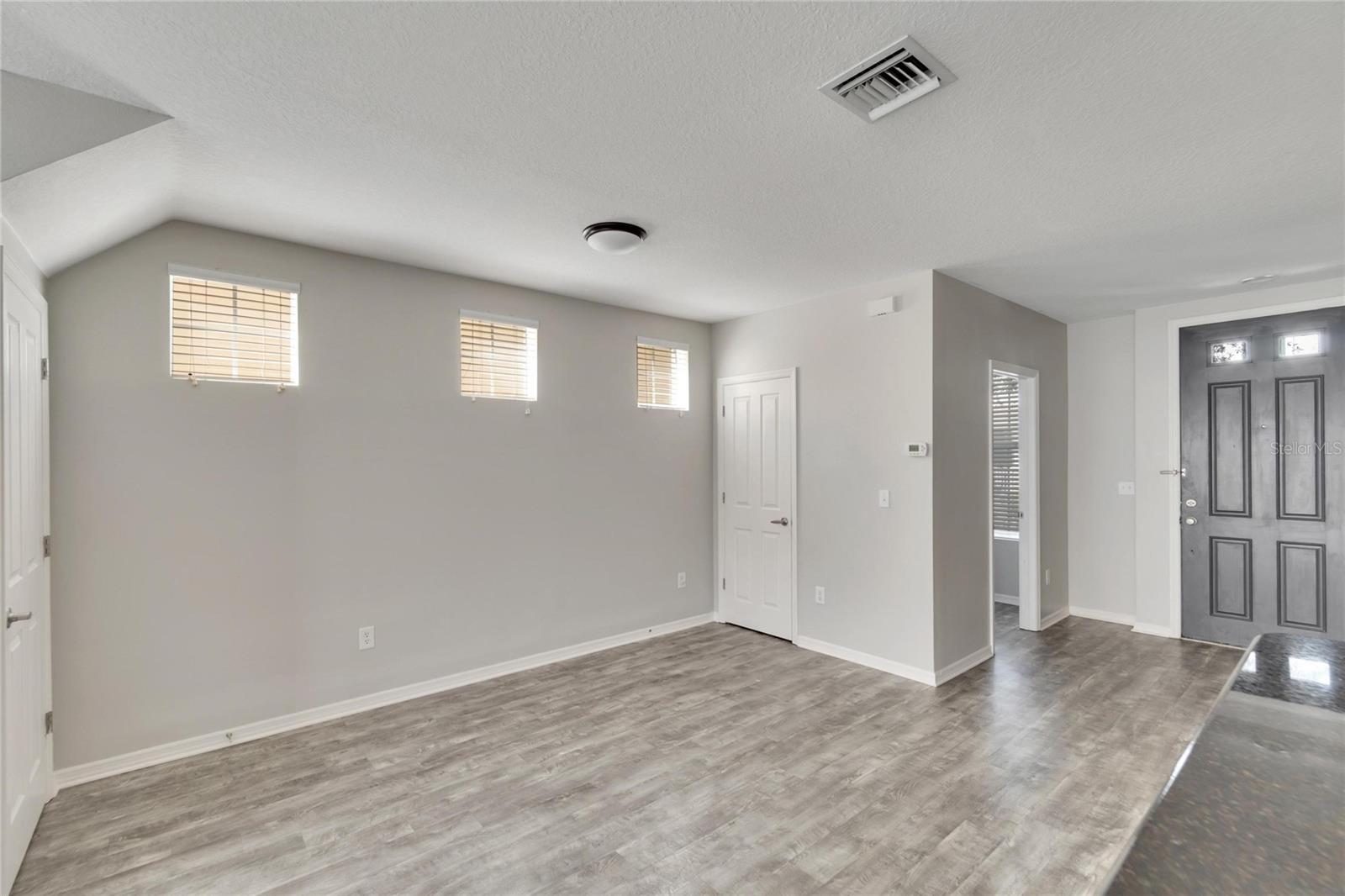 Image 22 of 64 For 7322 Trask Street