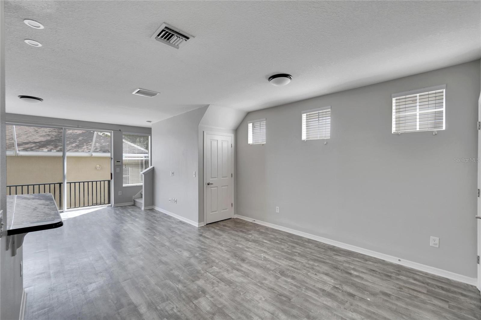 Image 24 of 64 For 7322 Trask Street