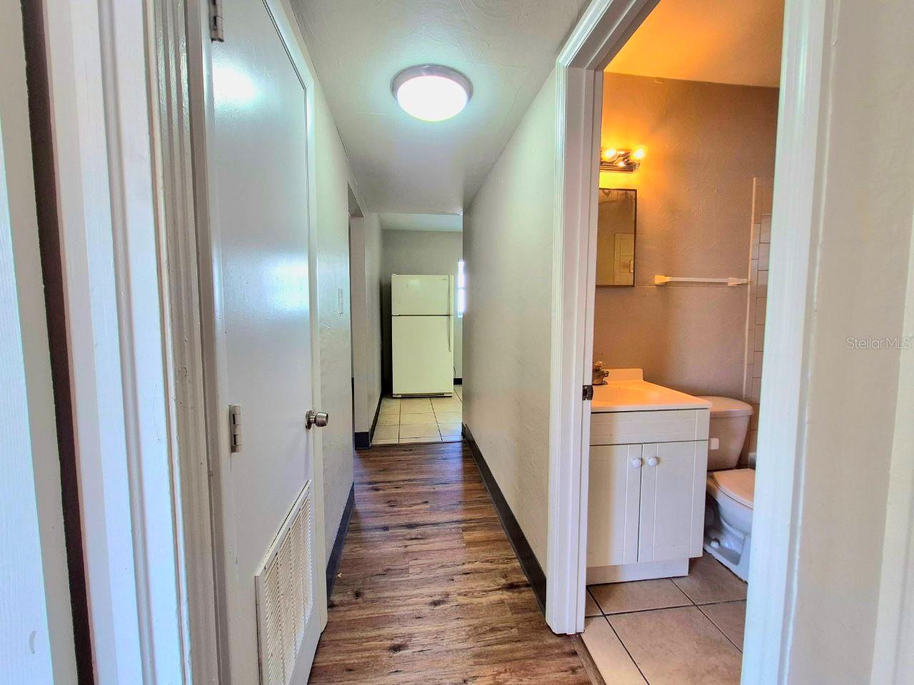 Image 14 of 29 For 1725 Arch Street