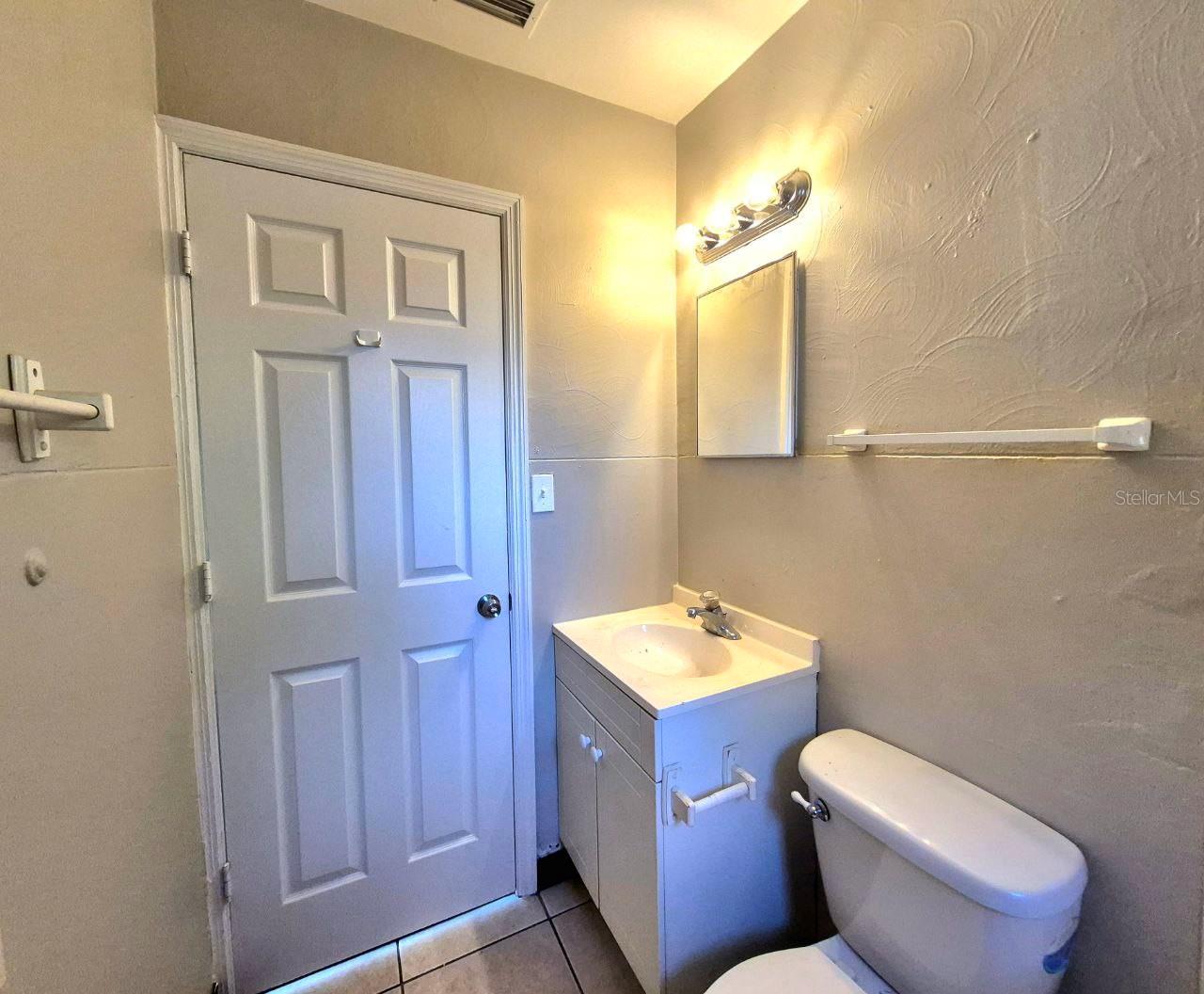 Image 17 of 29 For 1725 Arch Street