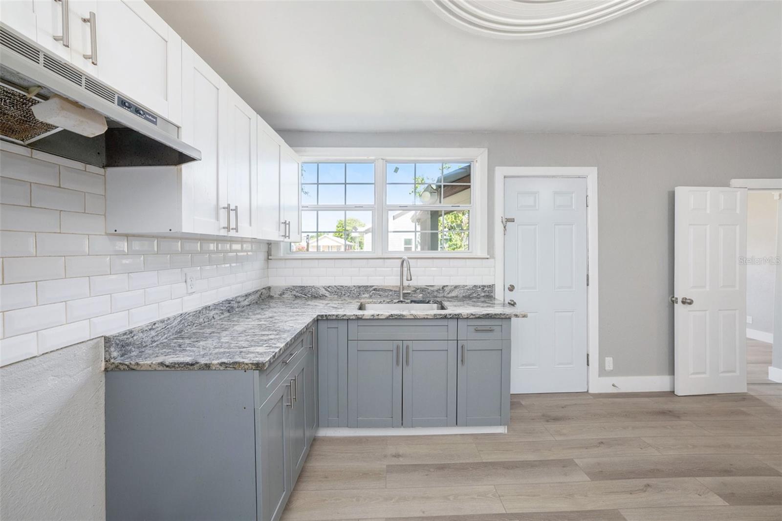Image 11 of 23 For 2920 17th Street