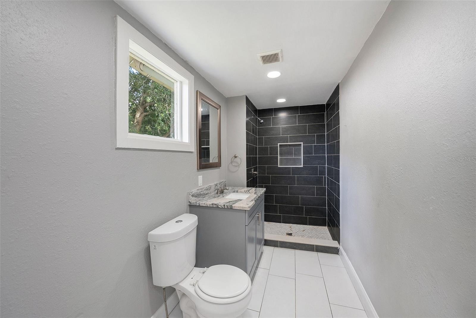 Image 22 of 23 For 2920 17th Street