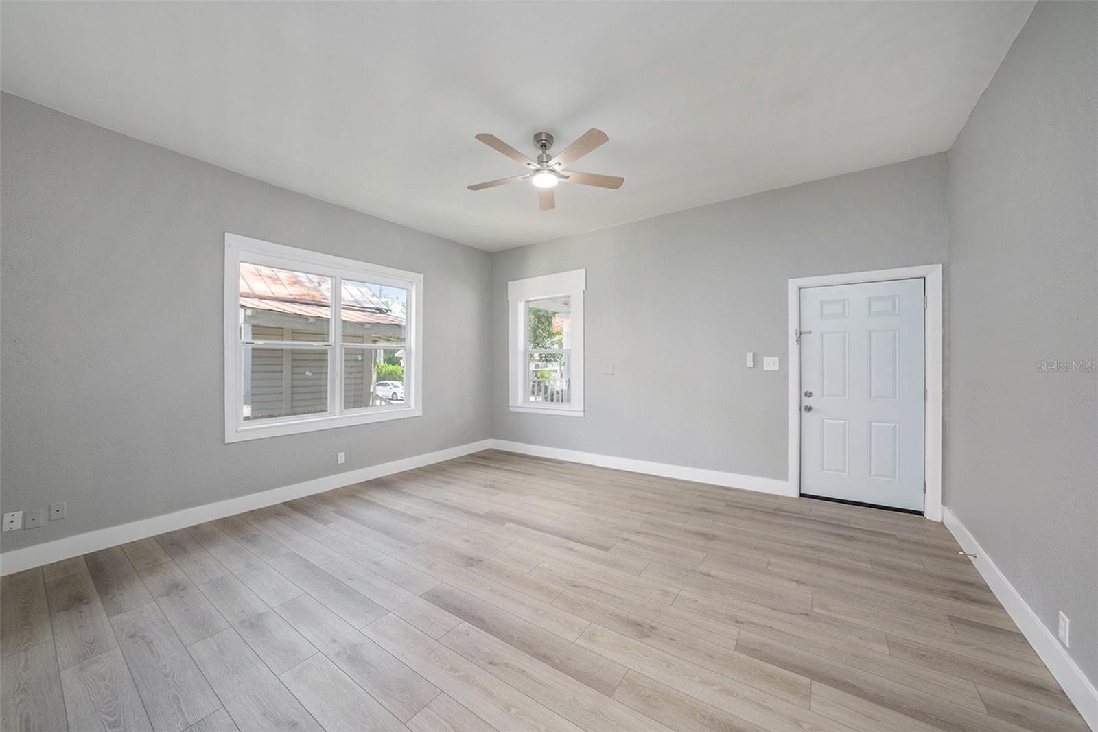 Image 5 of 23 For 2920 17th Street