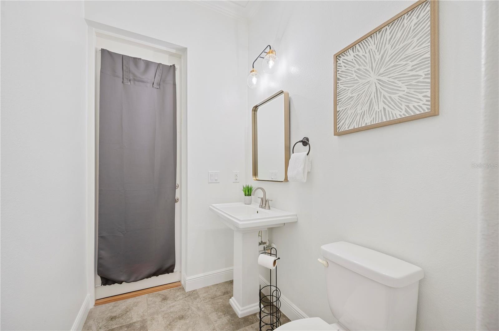 Image 41 of 100 For 3609 Lonzalo Way