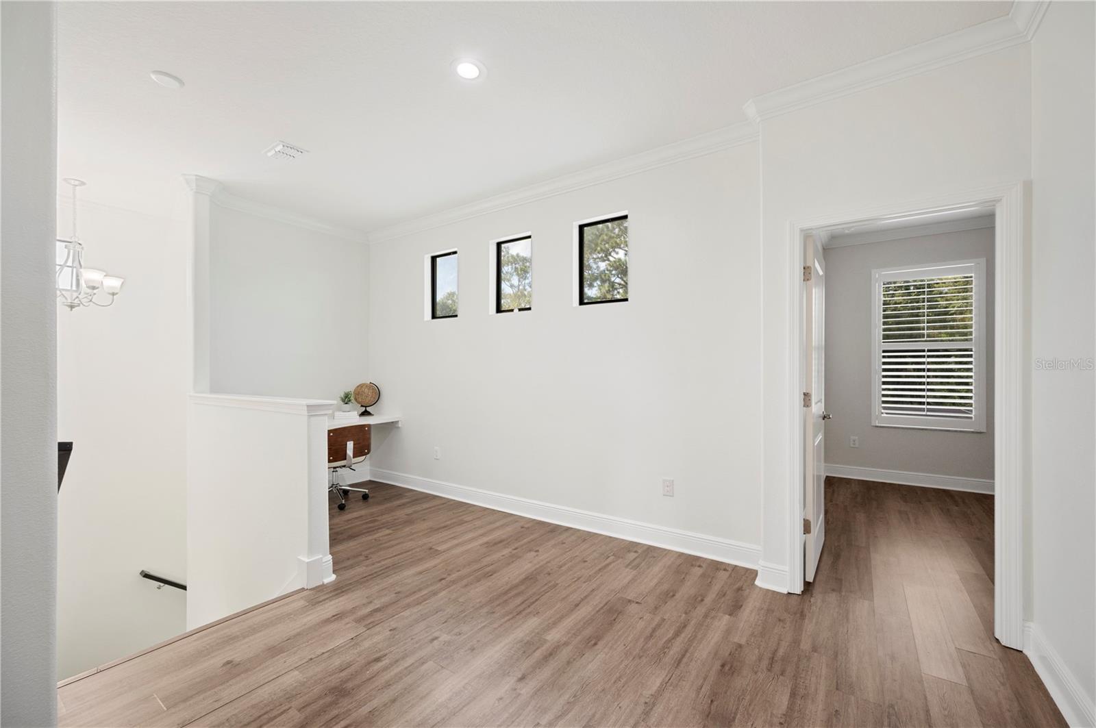 Image 43 of 100 For 3609 Lonzalo Way