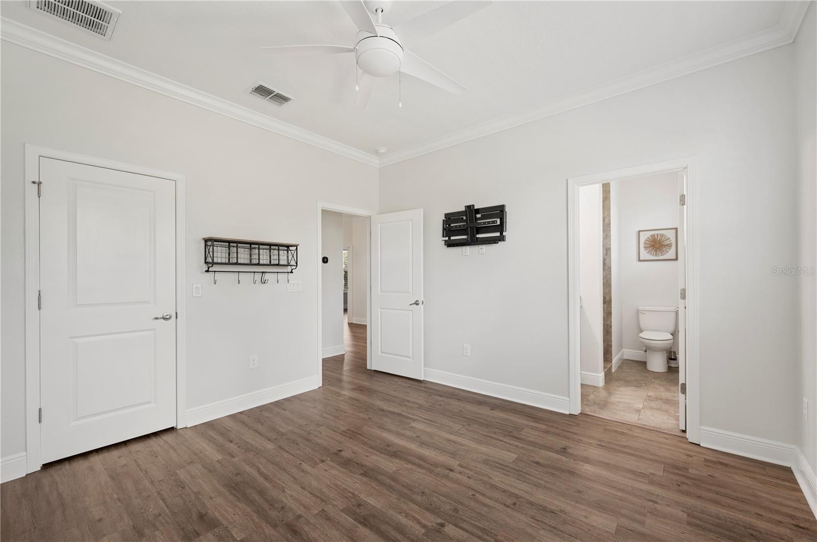 Image 58 of 100 For 3609 Lonzalo Way