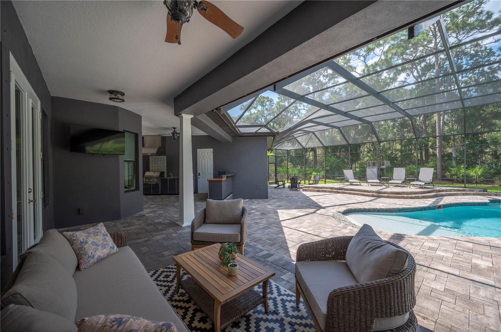 Image 71 of 100 For 3609 Lonzalo Way