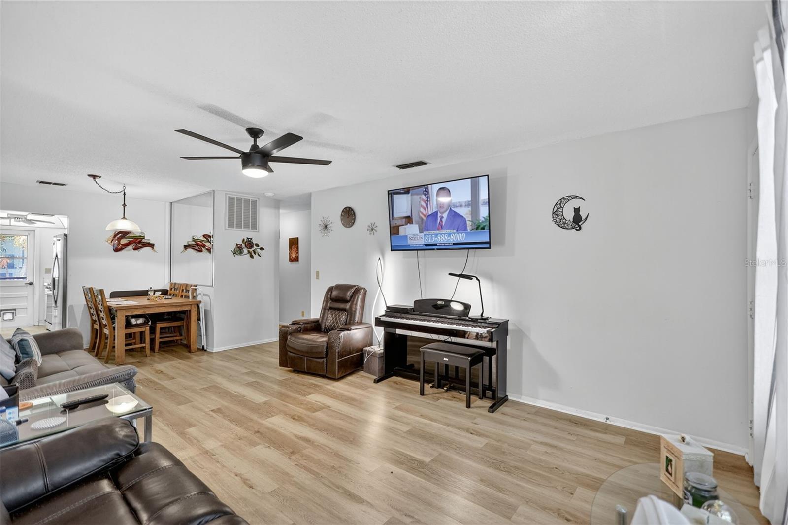 Image 15 of 36 For 5975 Terrace Park Drive N 209
