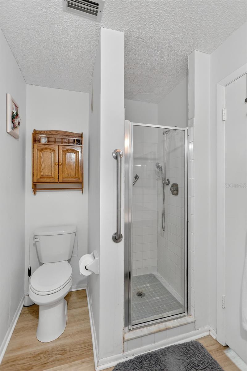 Image 26 of 36 For 5975 Terrace Park Drive N 209
