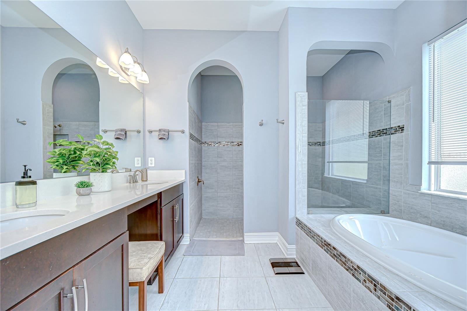Image 27 of 82 For 13318 Fawn Lily Drive
