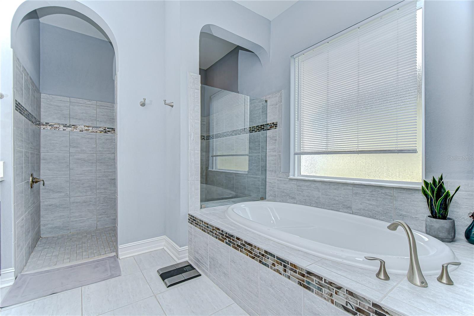 Image 28 of 82 For 13318 Fawn Lily Drive