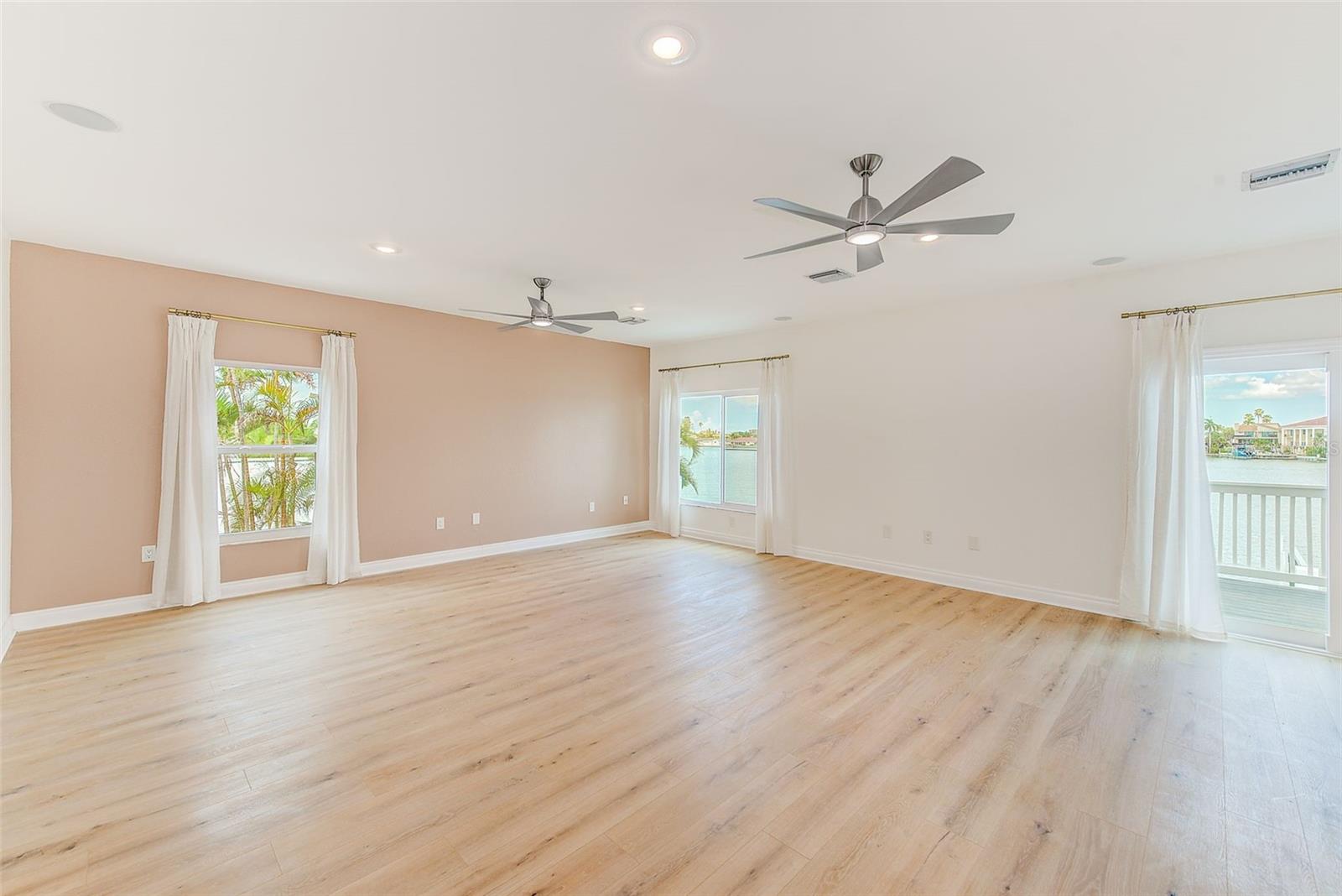Image 14 of 38 For 511 55th Avenue