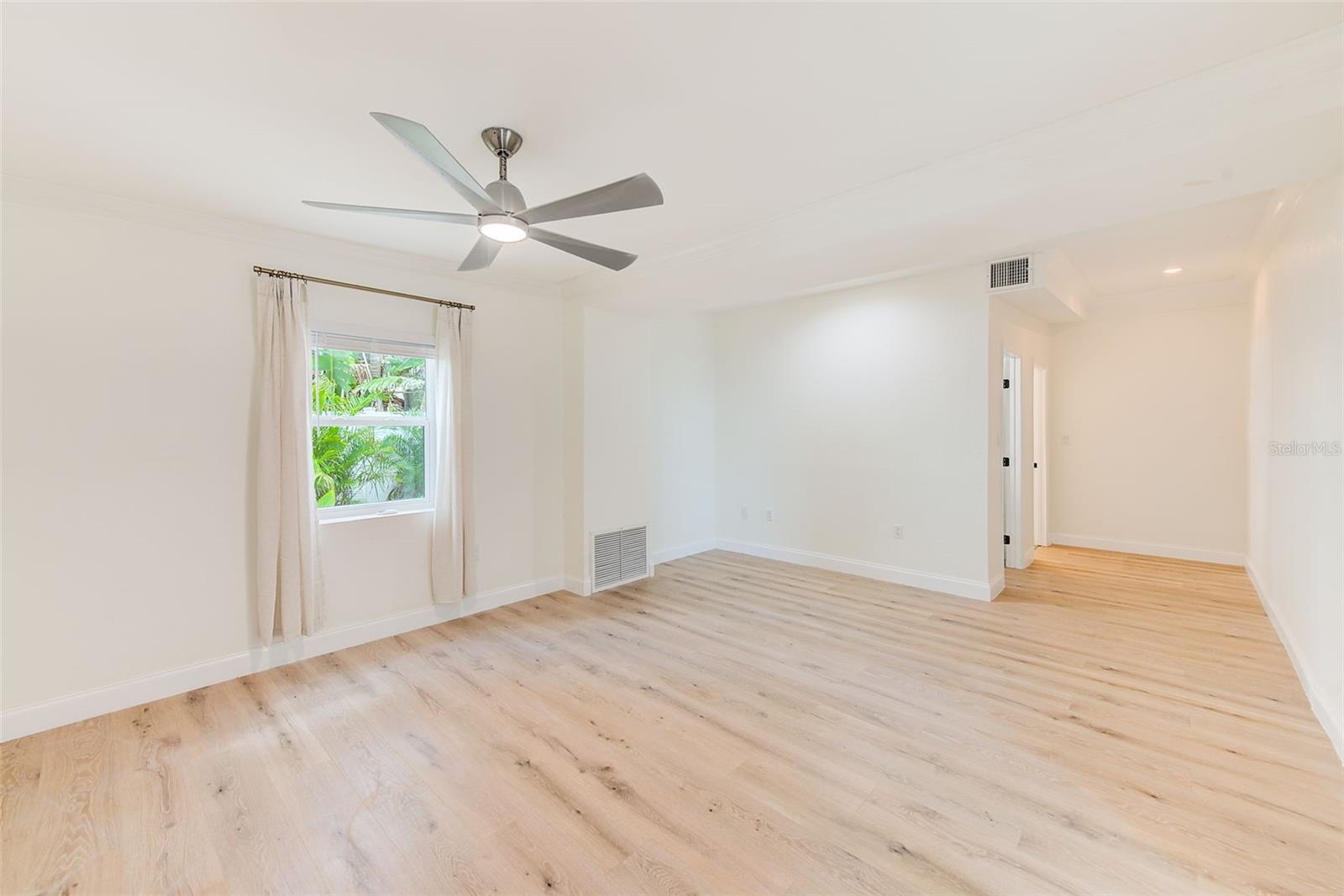 Image 18 of 38 For 511 55th Avenue