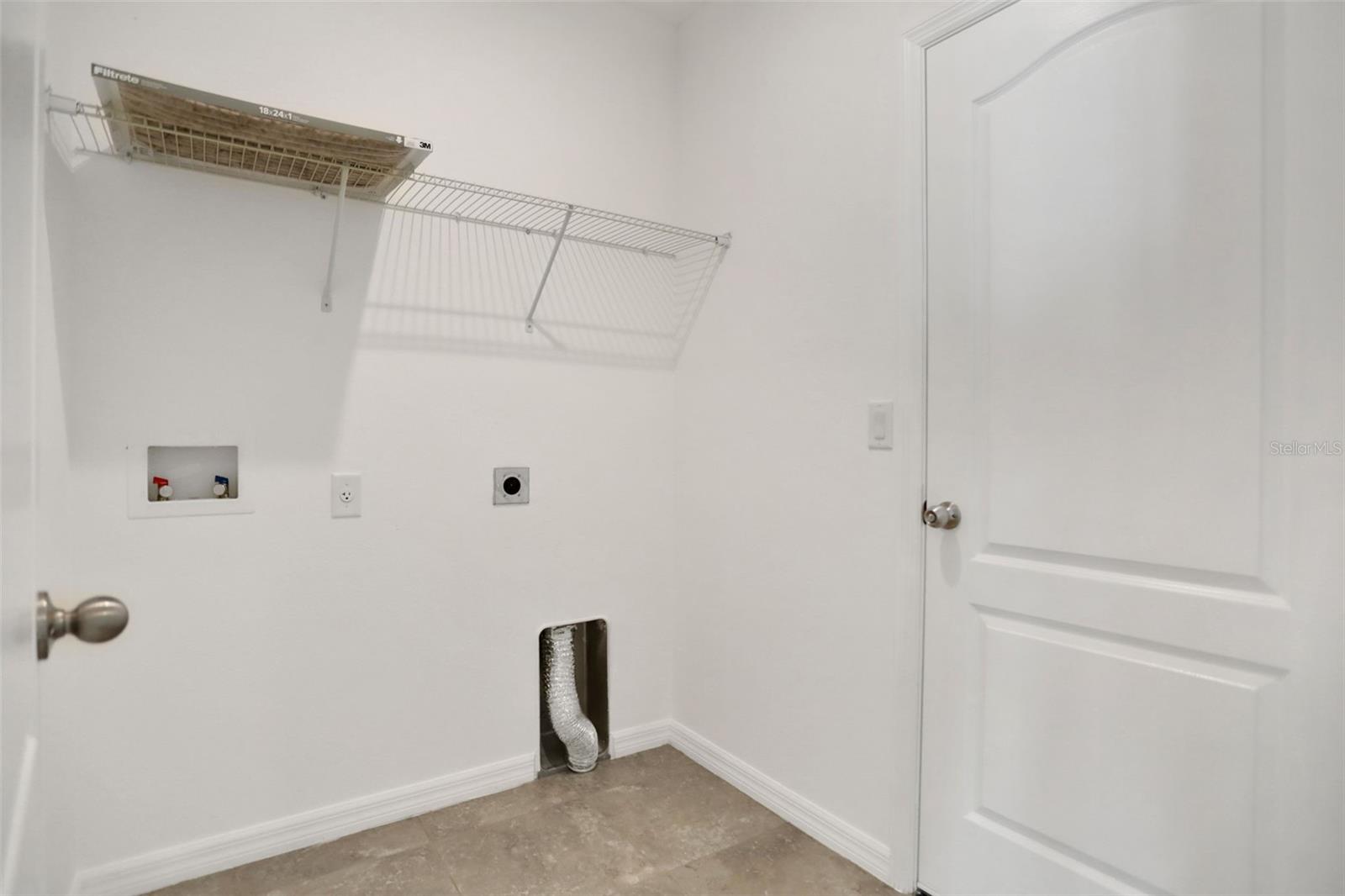 Image 16 of 30 For 11338 Leland Groves Drive