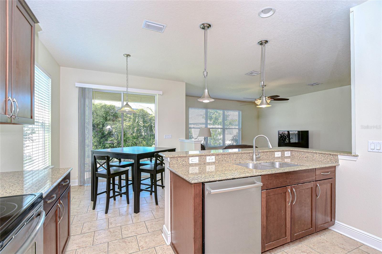Image 15 of 58 For 2611 Red Fern Drive
