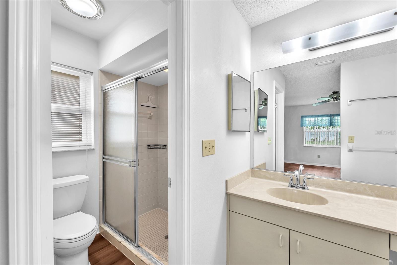 Image 11 of 39 For 904 Sun Key Court