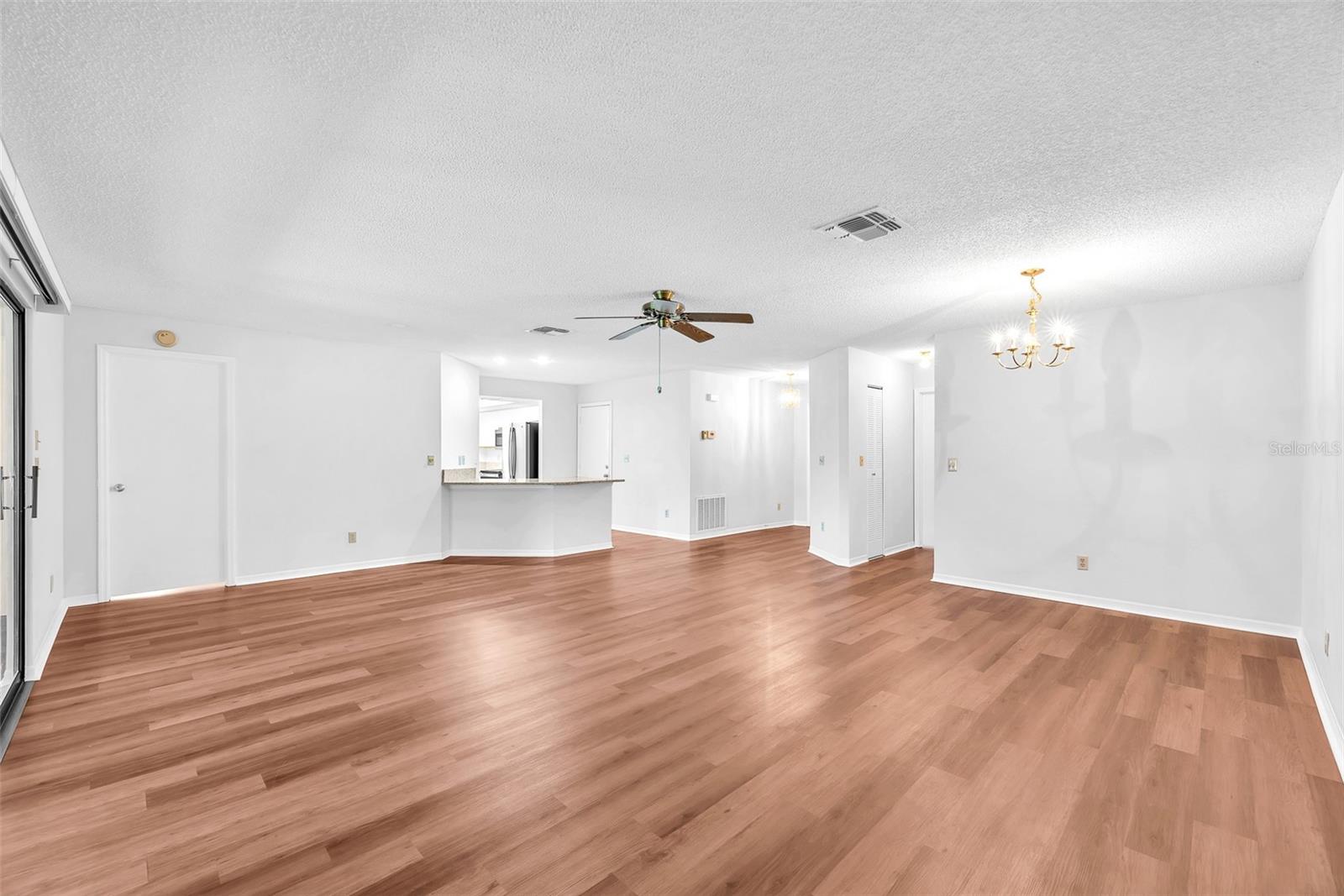 Image 3 of 39 For 904 Sun Key Court