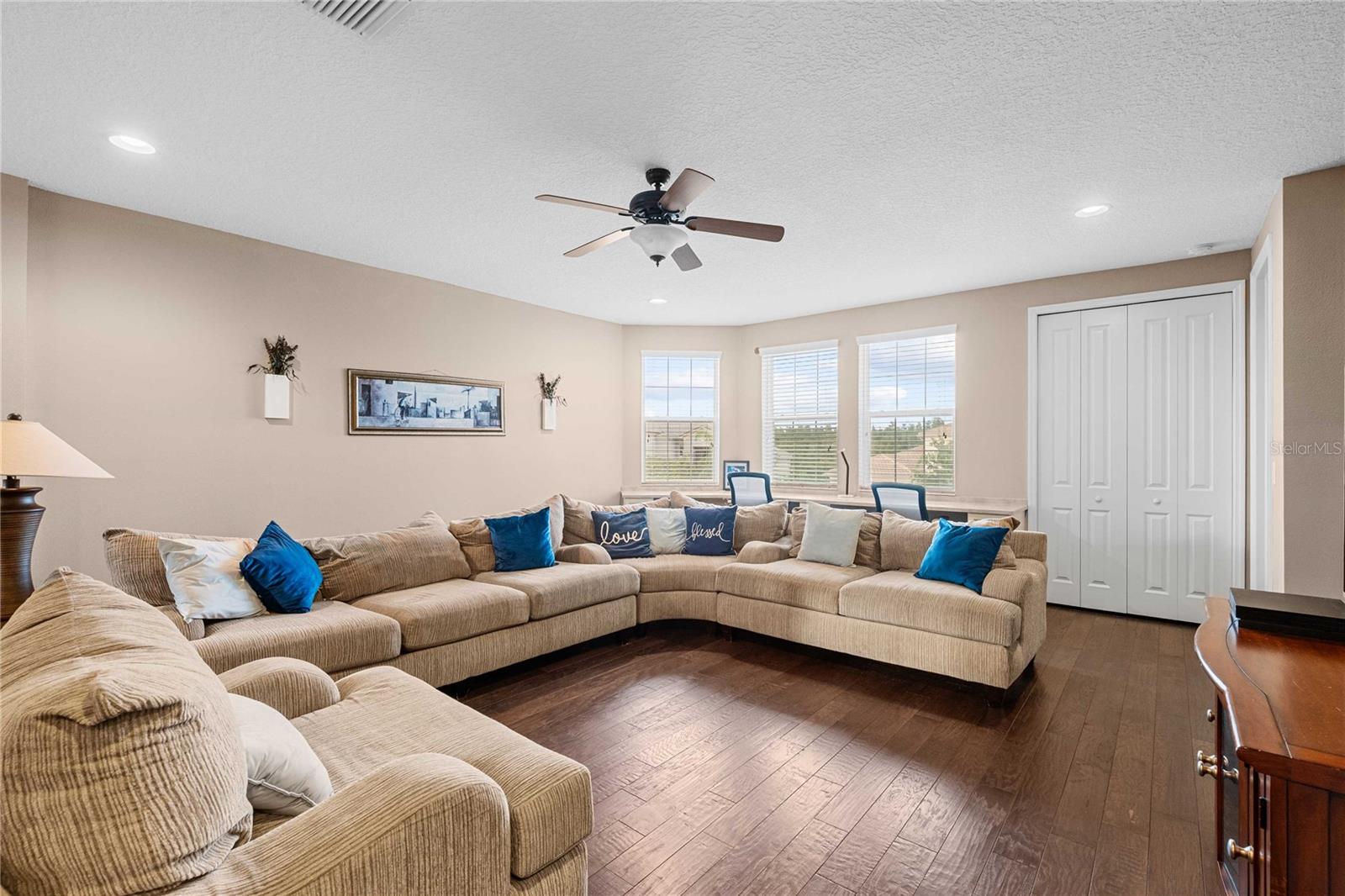 Image 41 of 66 For 2611 Coco Palm Circle