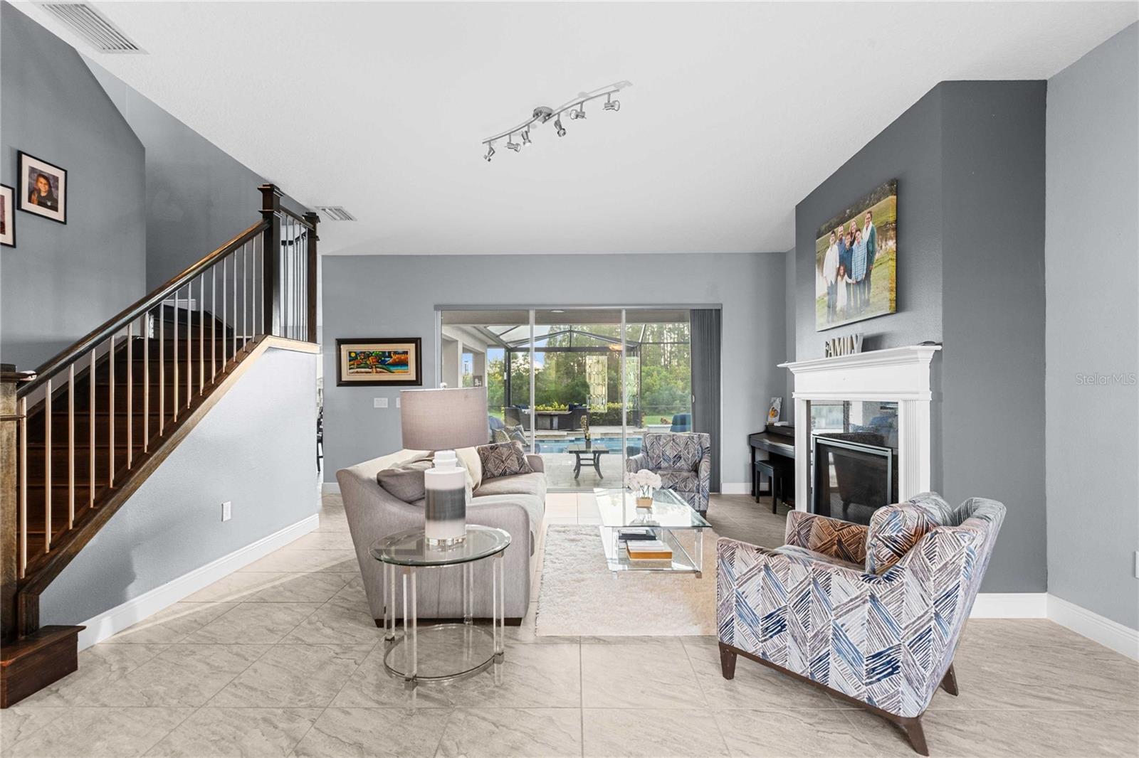 Image 6 of 66 For 2611 Coco Palm Circle