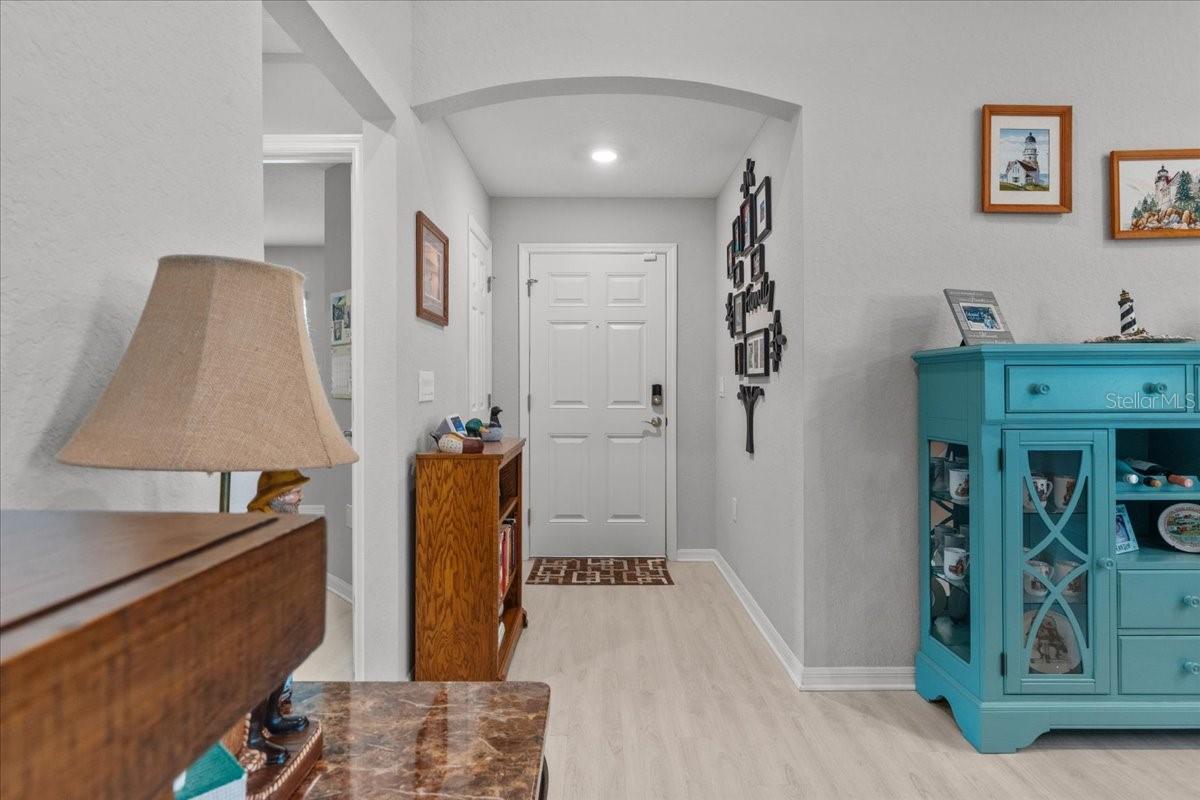 Image 3 of 31 For 913 Inverness Way