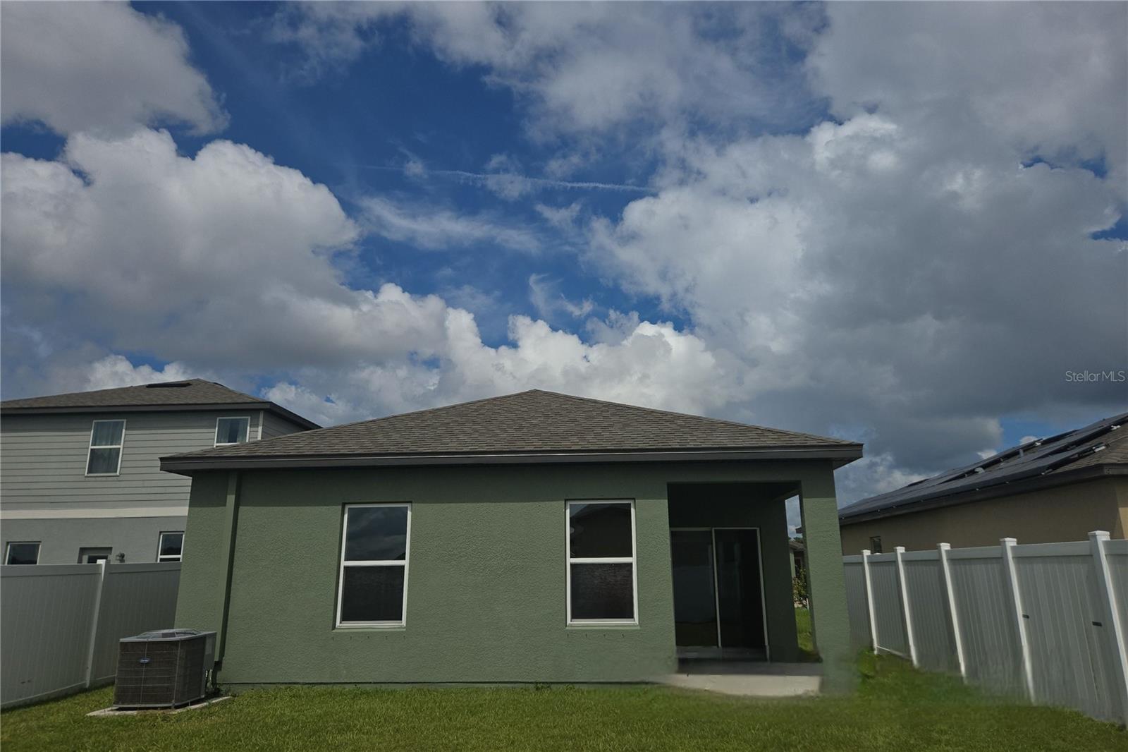 Image 4 of 9 For 963 Sunlit Coral Street