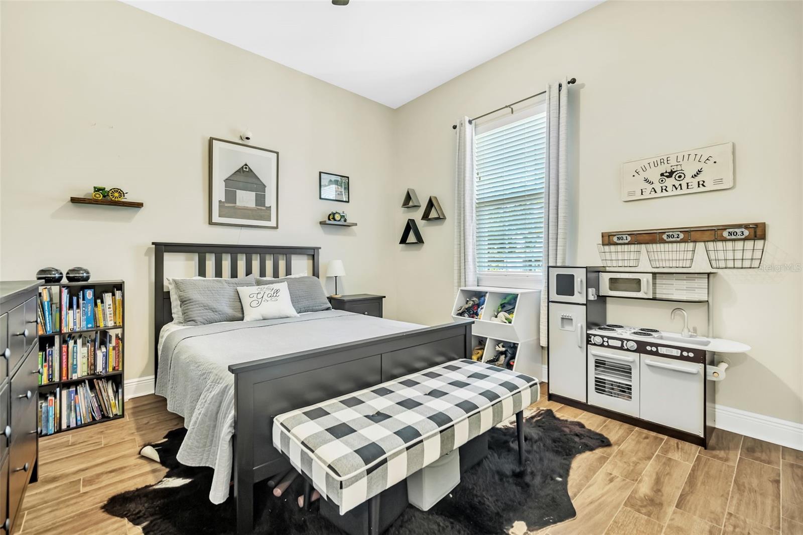 Listing photo id 17 for 4486 Miley Road