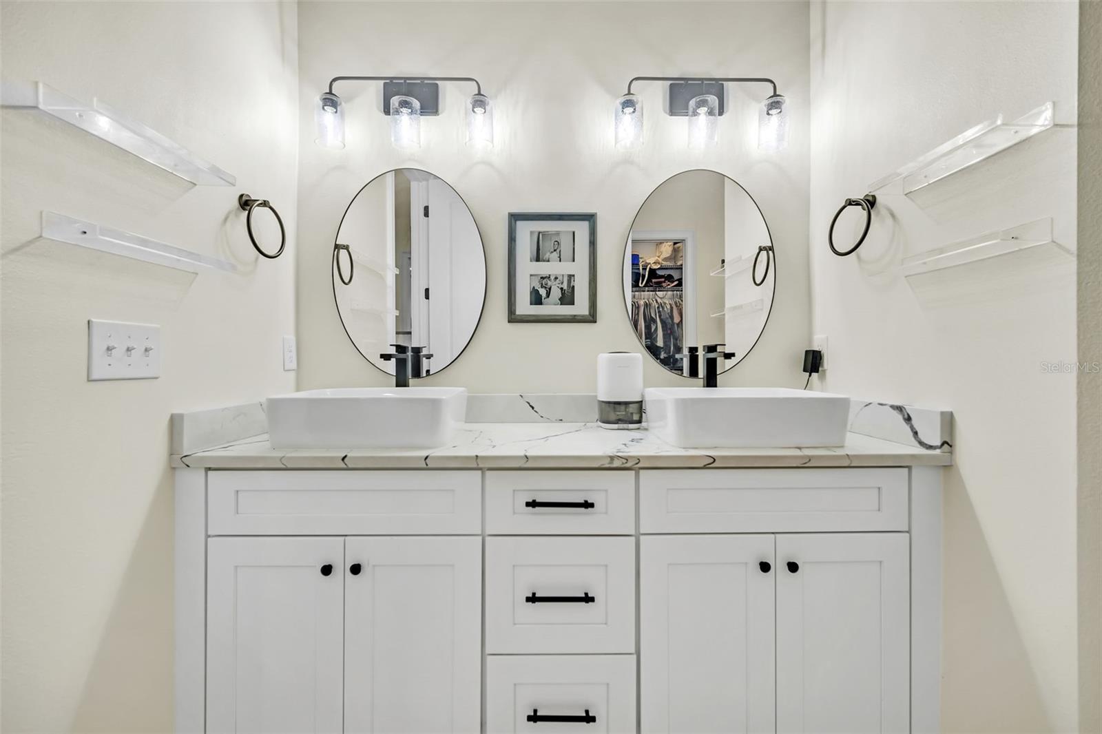 Listing photo id 18 for 4486 Miley Road