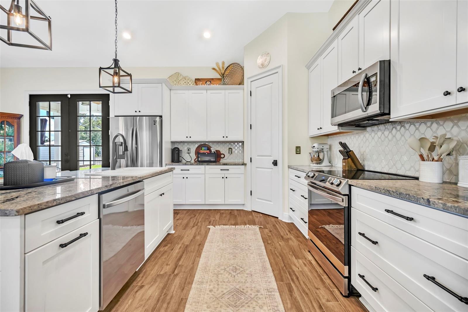 Listing photo id 5 for 4486 Miley Road