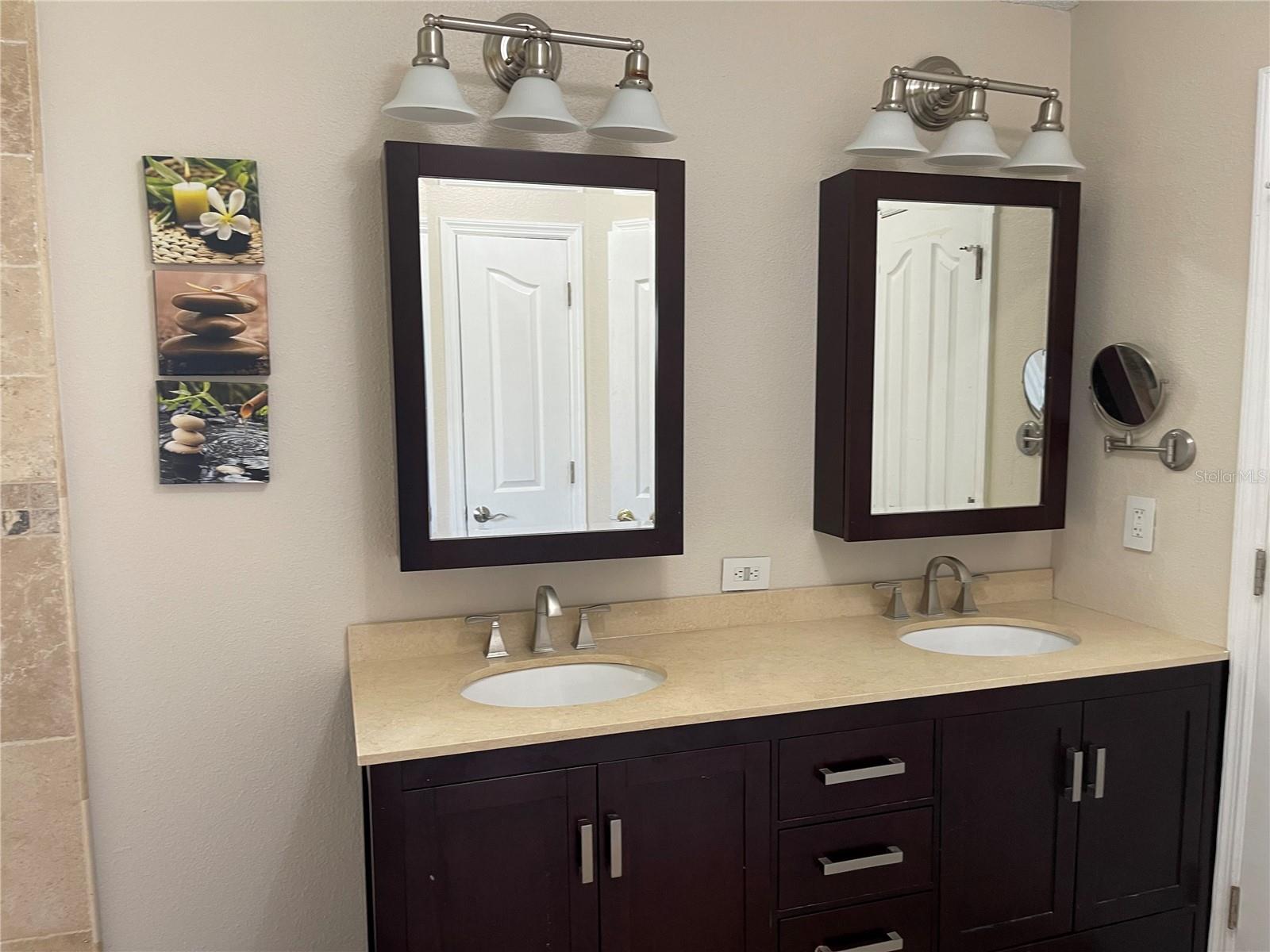 Image 9 of 20 For 1527 Scotch Pine Drive