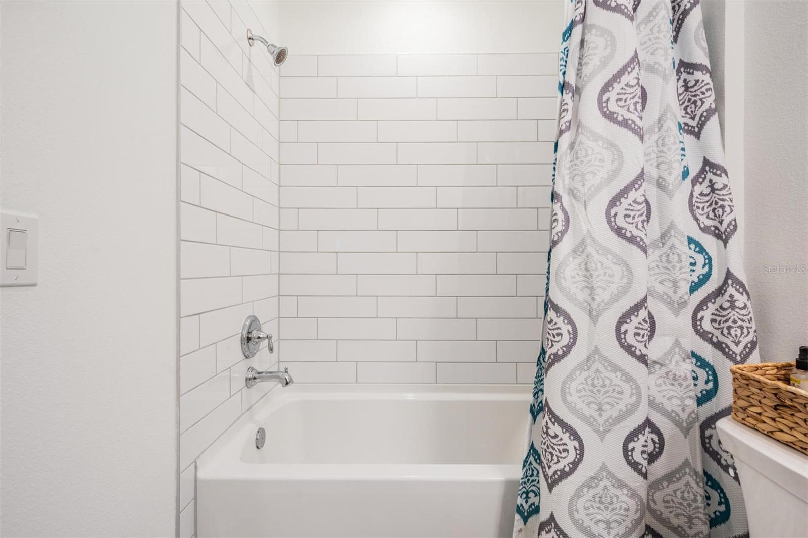 Listing photo id 14 for 3549 Ivy Springs Lane
