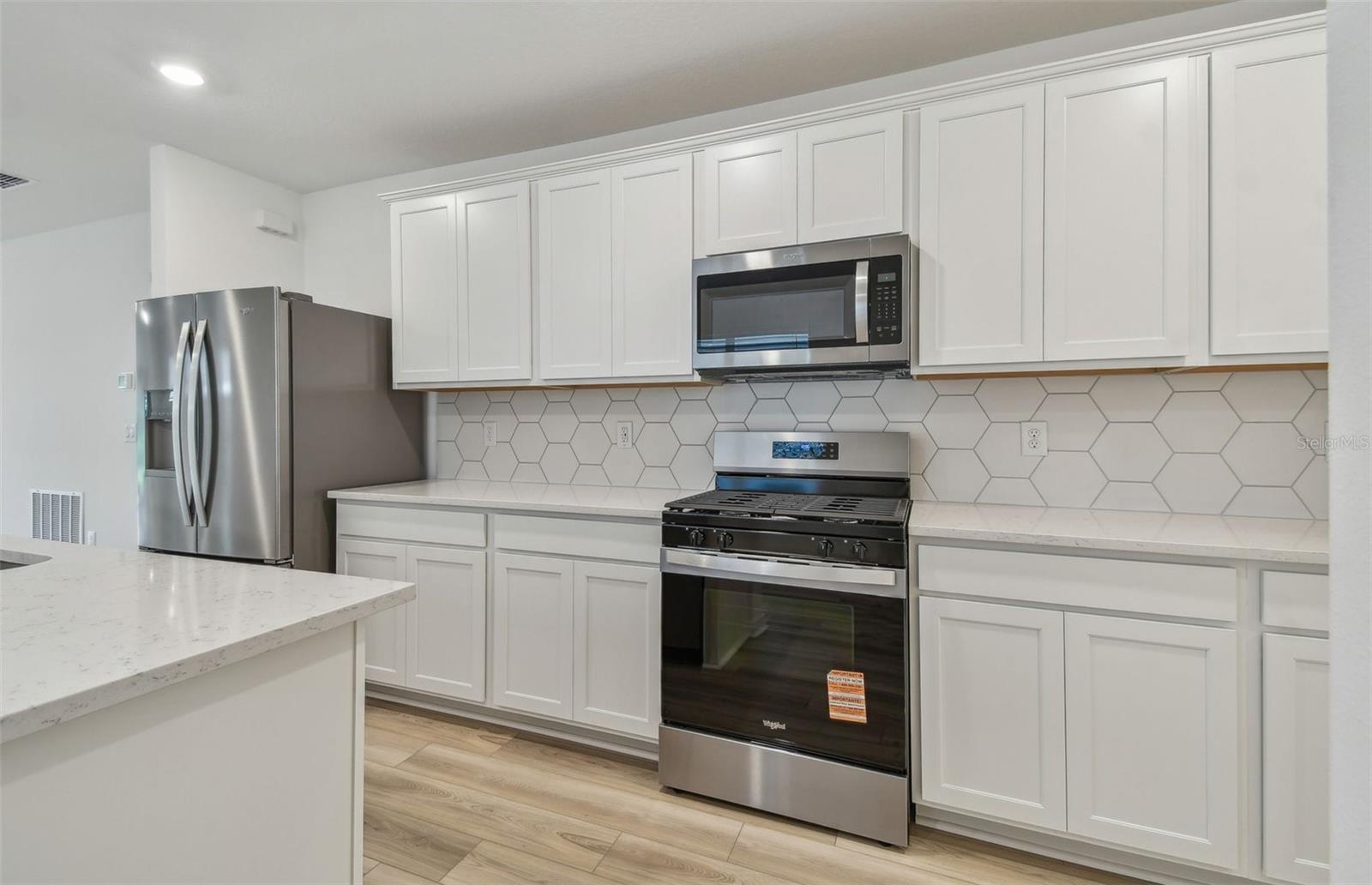 Listing photo id 1 for 3785 Hornbeam Road