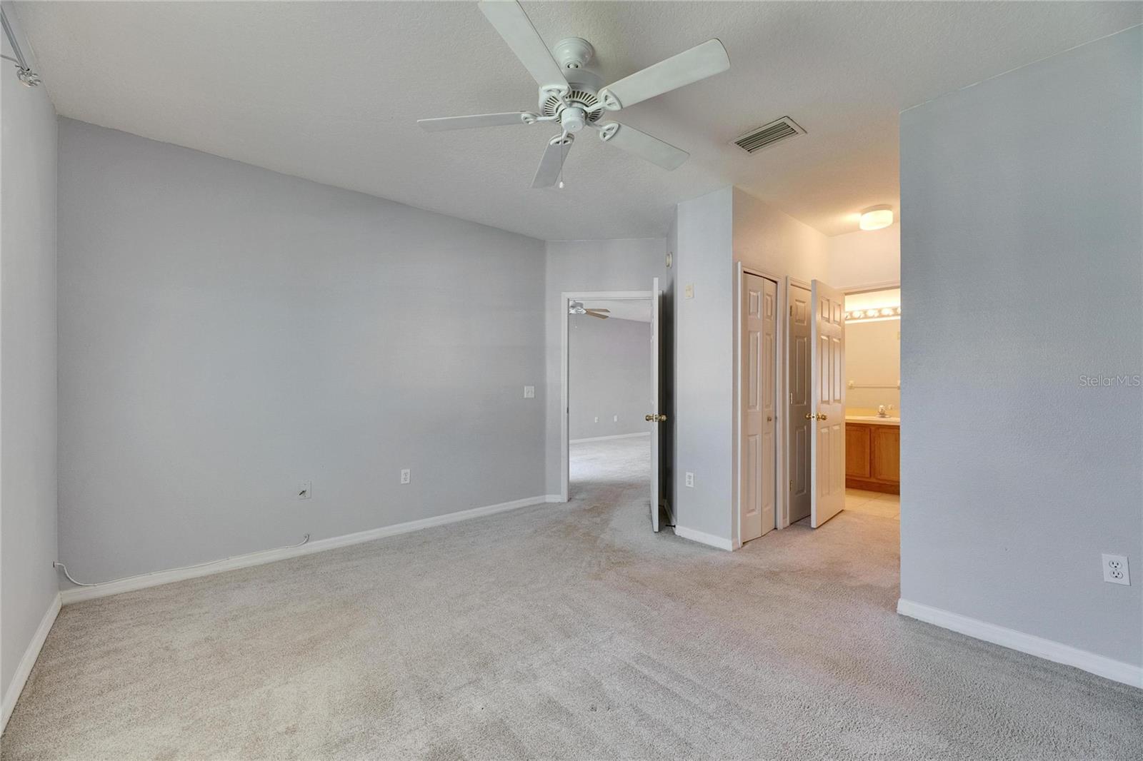 Image 12 of 32 For 9516 Amberdale Court 202