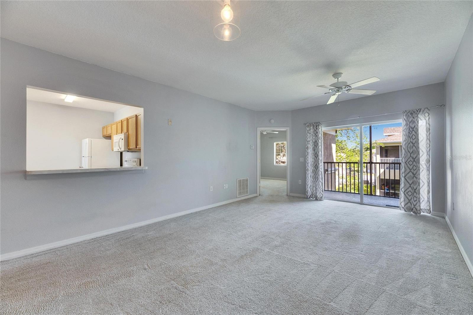 Image 16 of 32 For 9516 Amberdale Court 202