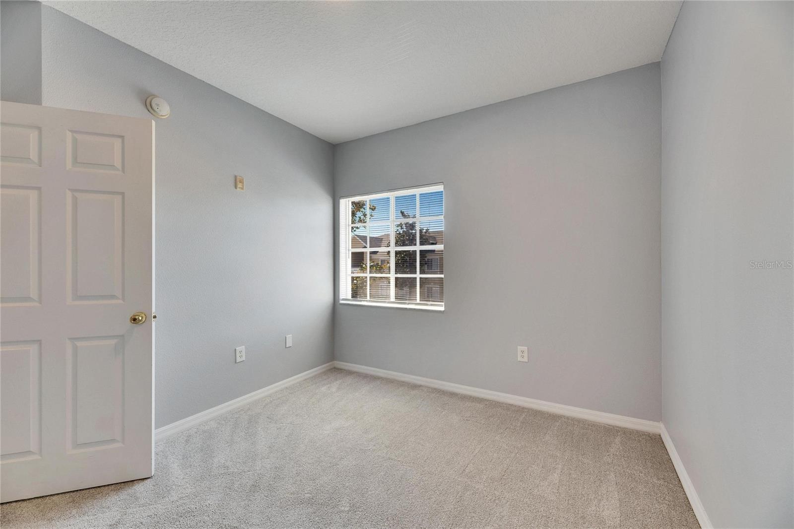 Image 5 of 32 For 9516 Amberdale Court 202