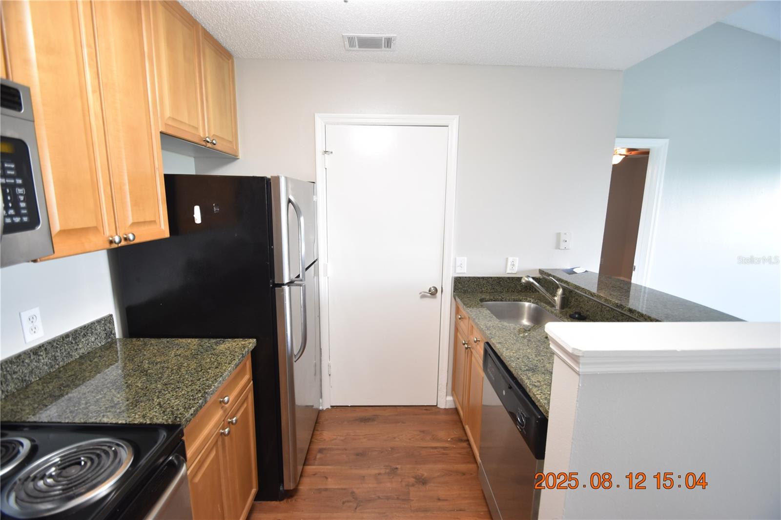 Image 12 of 30 For 11901 4th Street N 1306