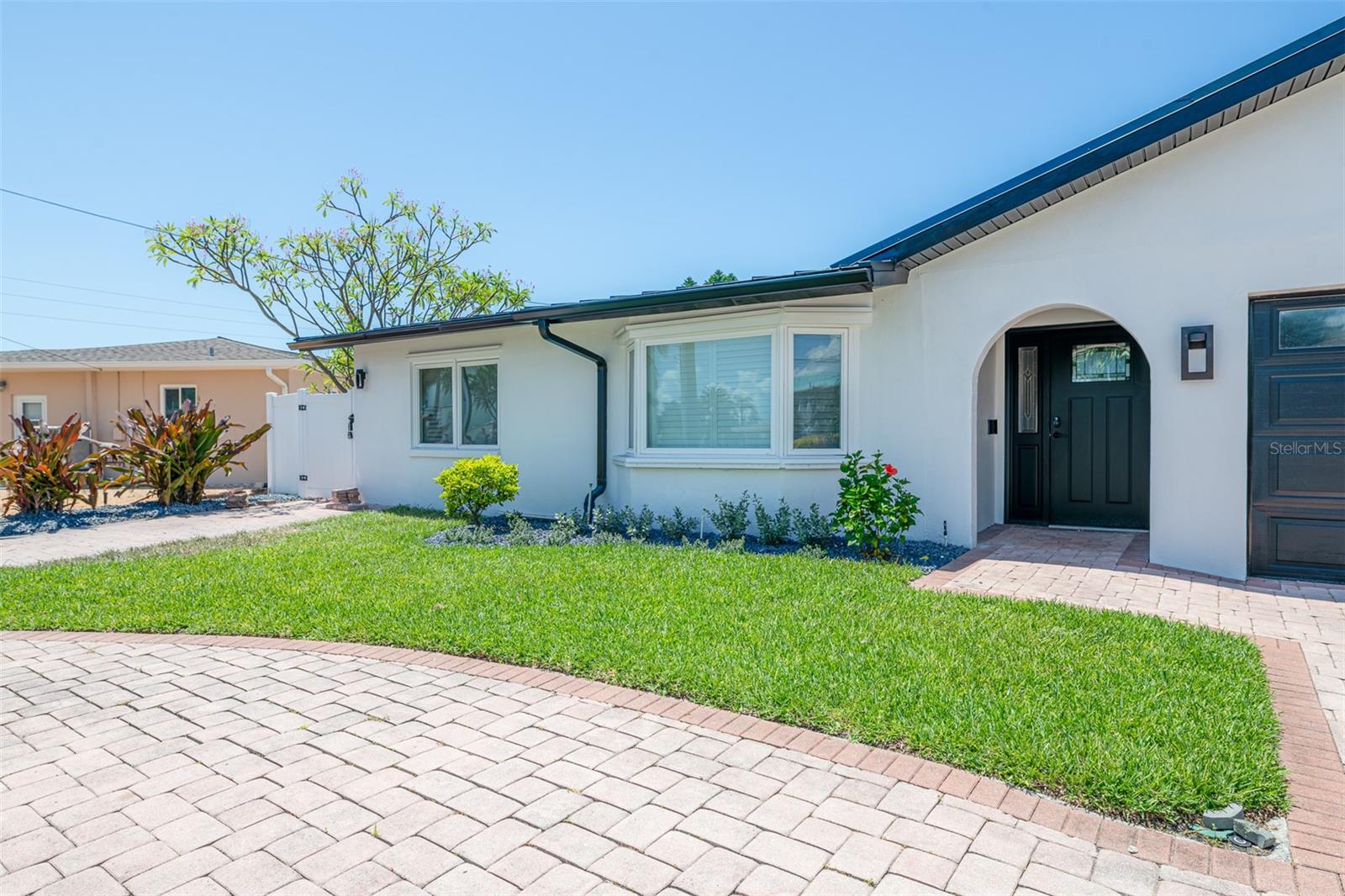Image 3 of 48 For 6412 1st Palm Point