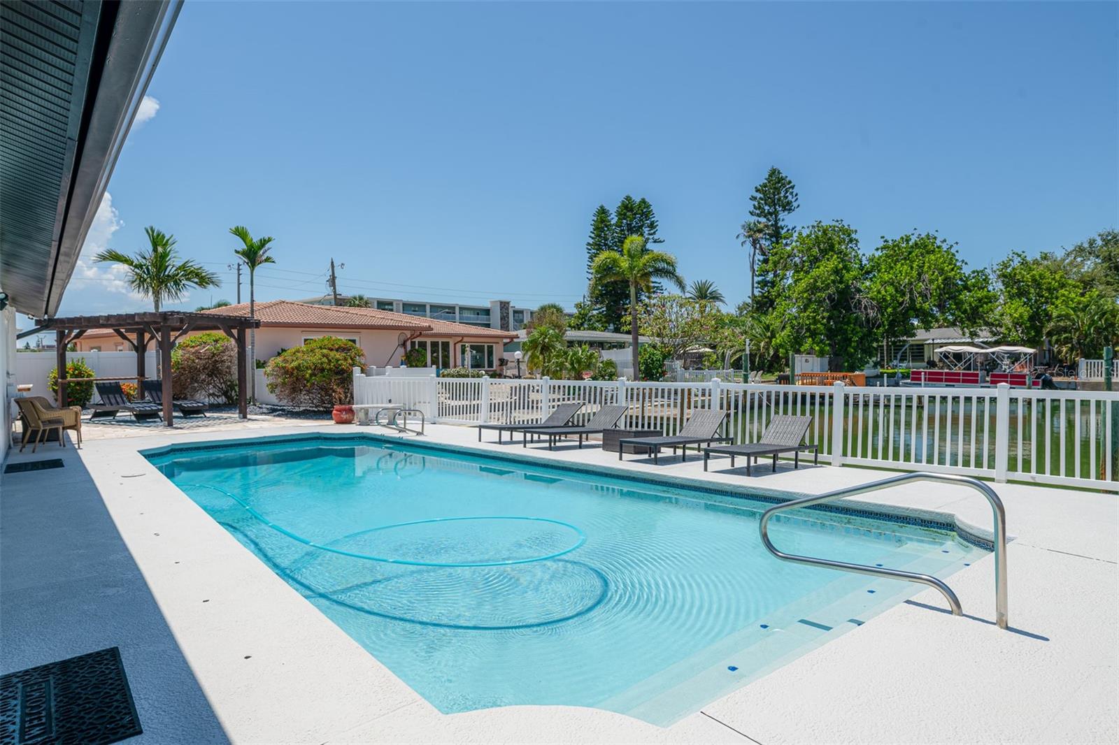 Image 36 of 48 For 6412 1st Palm Point