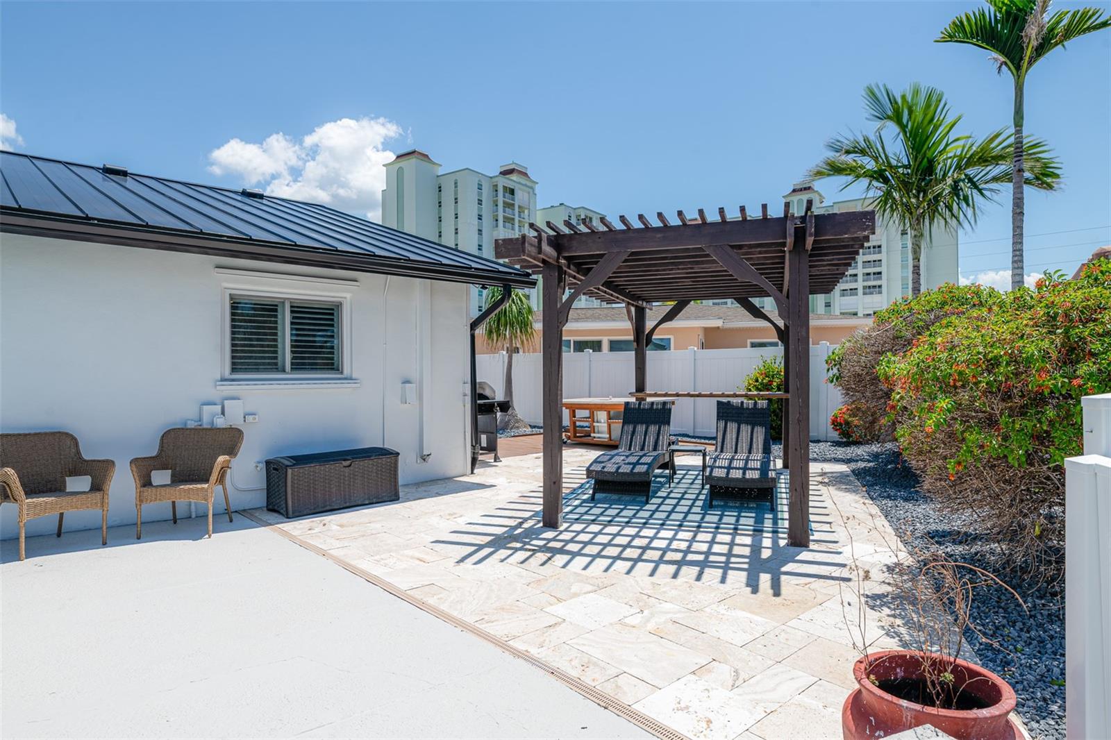 Image 39 of 48 For 6412 1st Palm Point
