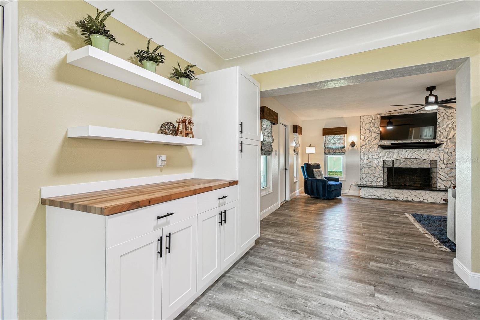 Image 23 of 66 For 6819 30th Avenue N