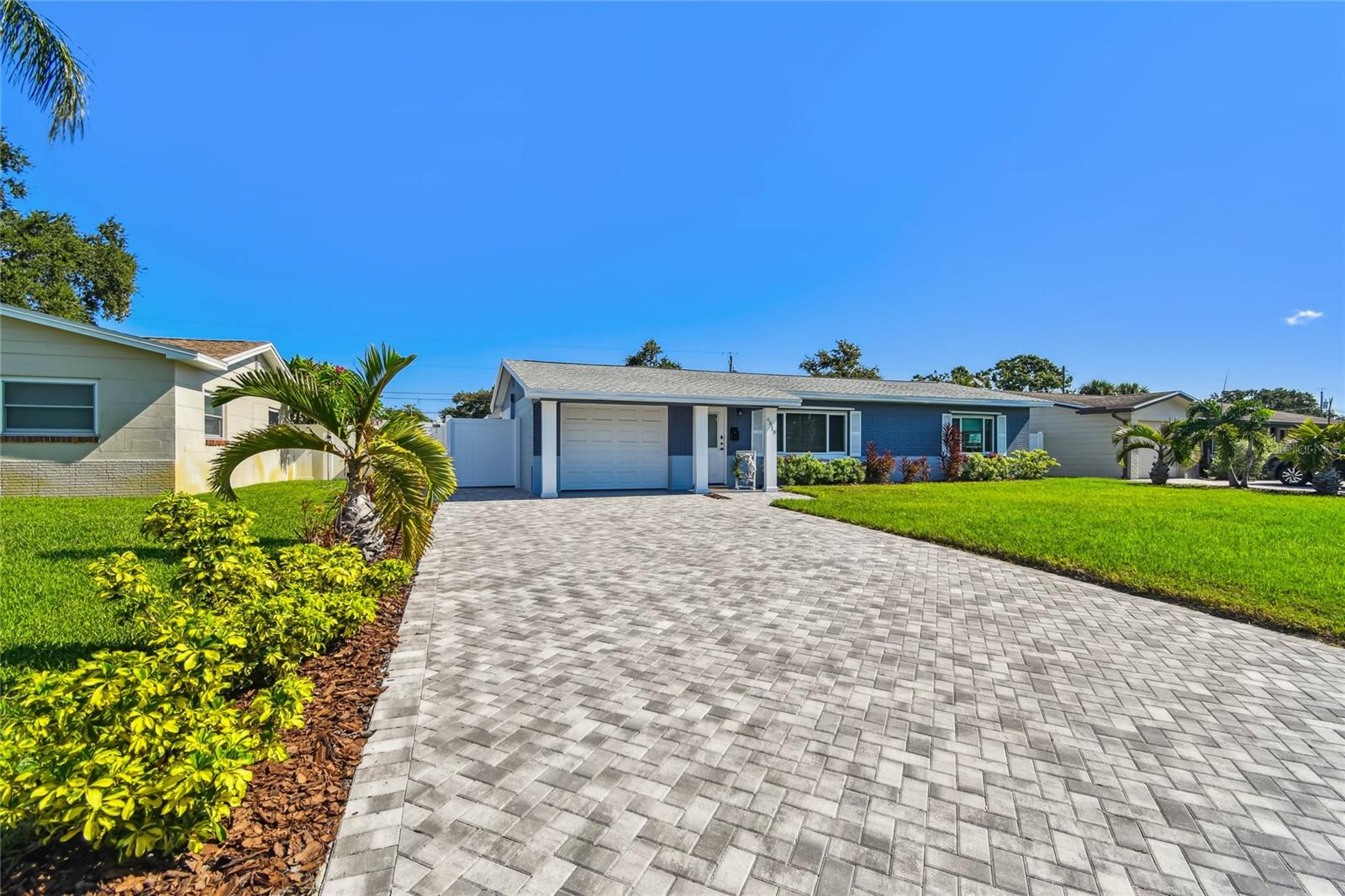 Image 3 of 66 For 6819 30th Avenue N