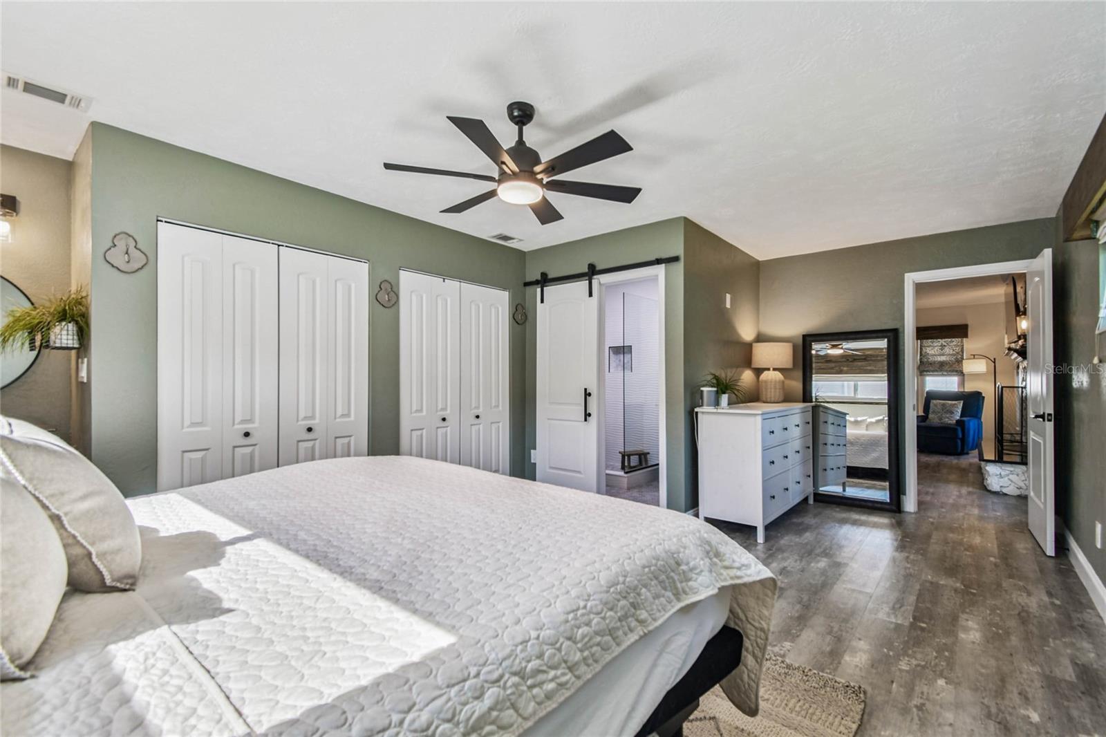 Image 32 of 66 For 6819 30th Avenue N