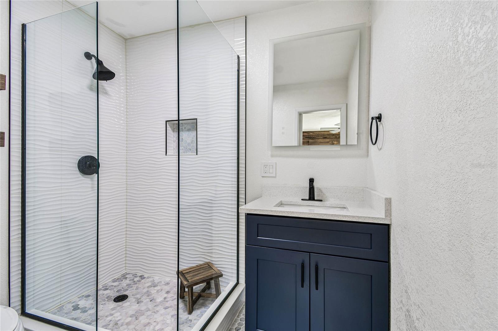 Image 34 of 66 For 6819 30th Avenue N